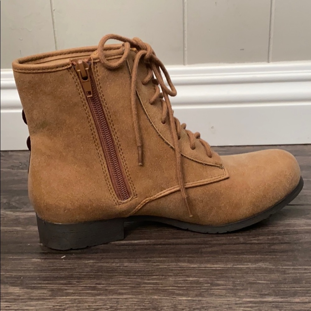 Taupe round toe ankle boot - Picture 3 of 4